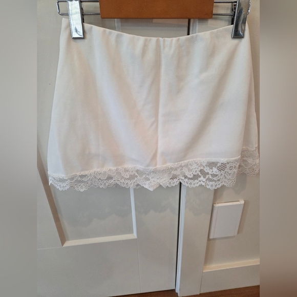 Cider White Mini Skort with Lace Hem - Picture 2 of 5